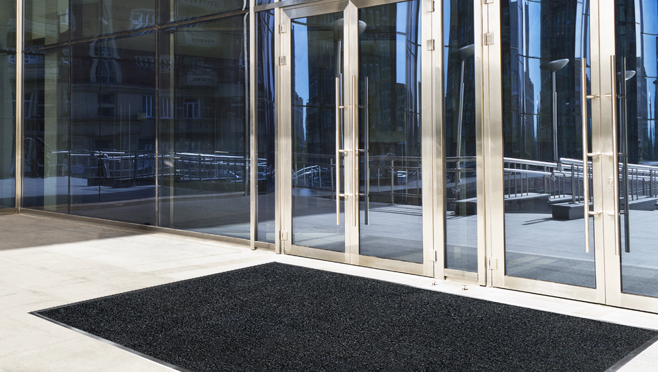 Jasper Scraper 4' x 6' Floor Mat, Black