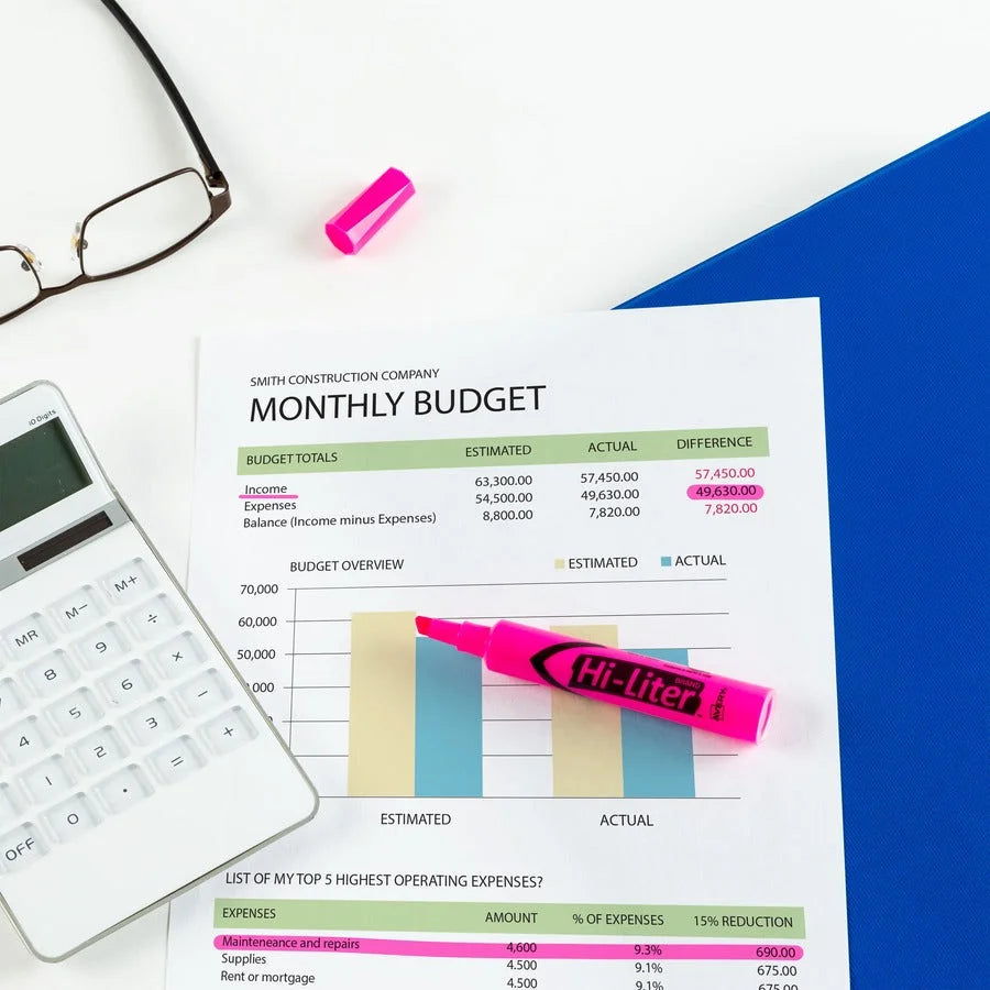 Avery® Desk-Style Fluorescent Pink Marker: Chisel Point Refillable Ink - Highlighters
