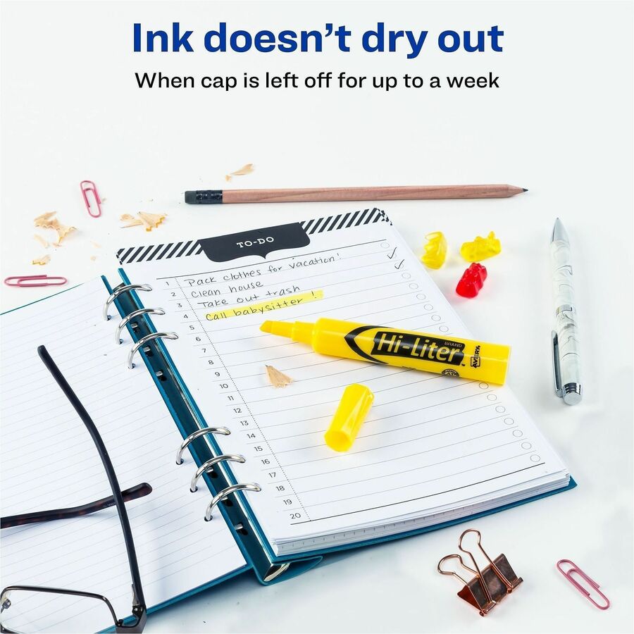 Avery&reg; Desk Style Highlighters - Alternate-Image3