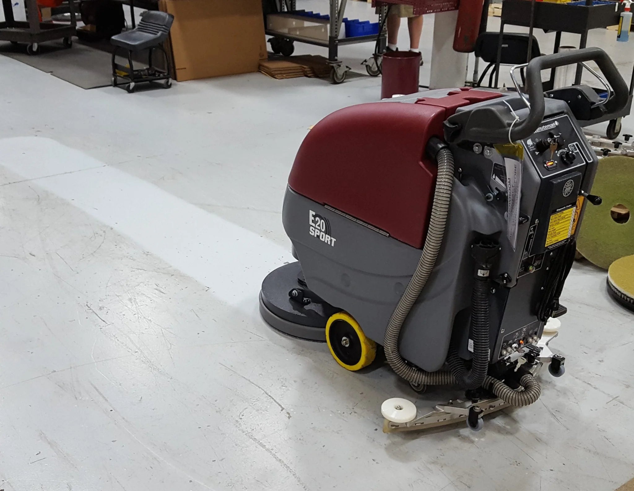 Minuteman E20-Sport 20″ Walk-Behind Floor Scrubber, High-Performance Scrub Polish & Finish Remover