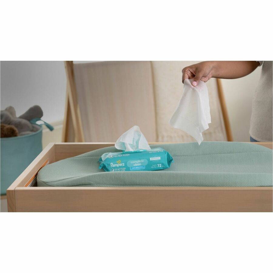 Pampers Complete Clean Cleaning Wipe - Alternate-Image7