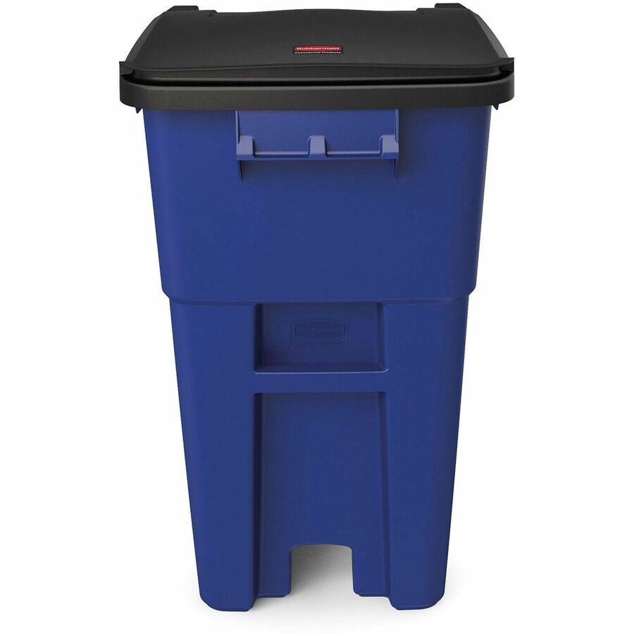 Rubbermaid Commercial Brute Rollout Container with Lid - Front