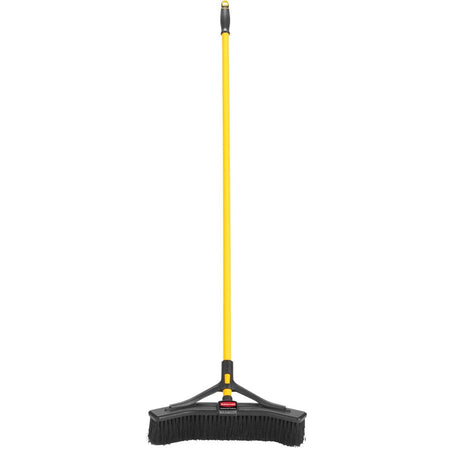 Rubbermaid Commercial Maximizer Push-To-Center 18" Brooms - Front