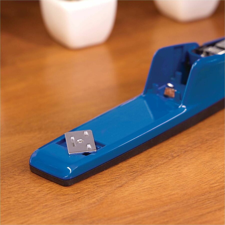 Swingline 747 Business Stapler - Bottom