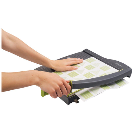 Swingline ClassicCut Lite Guillotine Trimmer - Alternate-Image3